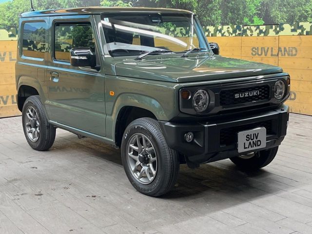 高透明度のガラス皮膜で撥水はもちろん、上質なツヤ・光沢を実現。紫外線や酸性雨から大切な愛車を保護し、色あせ・劣化を防止。「弾スプラッシュコート」、「弾プリミッサコート」からお選びいただけます。