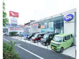 メーカー保証継承　ベージュインテリア　切削デザイン16インチAW　電動開閉式ルーフ　オートライト　バックセンサー　シートヒーター　LEDヘッドライト