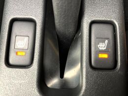 【シートヒーター】寒い日に重宝するシートヒーター！エアコンより早く温まってくれるので寒がりの人も安心ですね♪エアコンの温風は乾燥するから苦手、という方にもをおすすめです。