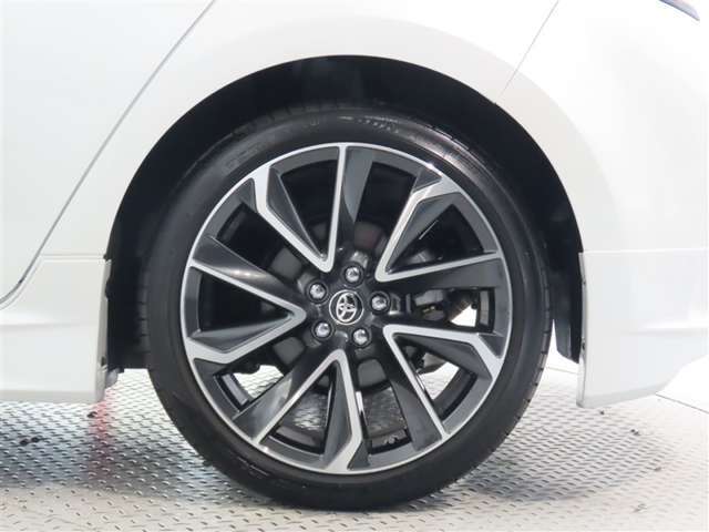 中古車の販売は原則として実車を見てからとさせて頂いております。是非見に来てください！