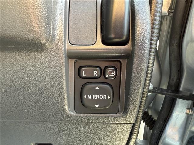 電格ミラー付きで楽々操作