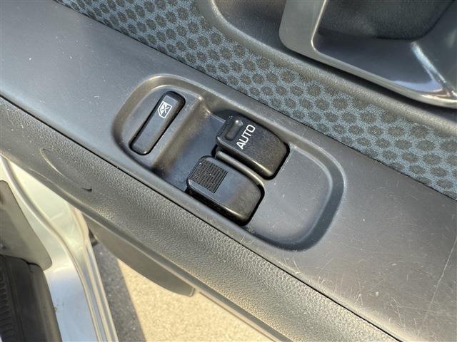 前パワーウィンドウ付きで楽々操作