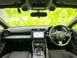 「この車の写真をもっと見たい」「状態が気になる」「この装備はついている？」どんな小さな疑問でもお気軽にお問い合わせください！