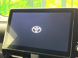 【10.5インチ　ディスプレイオーディオ】大画面のディスプレイはAppleCarPlayやAndroidAutoが利用可能。大きな画面でスマホナビアプリ等が利用いただけます♪