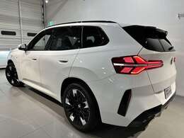 保証期間中に、トラブルが発生した場合などの緊急連絡を24時間フリーダイヤルでお受けします。応急処置のアドバイスのみならず、レッカー手配、お客様への代替交通手段などのご案内も差し上げます。