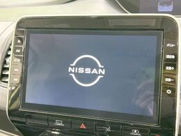 【純正10型ナビ】人気の純正ナビを装備。オーディオ機能も充実しており、Bluetooth接続すればお持ちのスマホやMP3プレイヤーの音楽を再生可能！毎日の運転がさらに楽しくなります！！