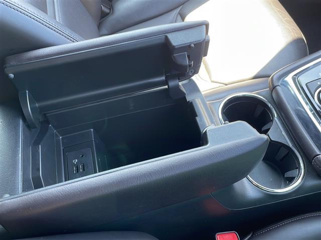 商談ルームにはキッズルームも完備しています☆お子様連れでもゆっくりとお車をお選びいただけます！