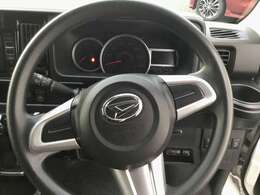 ハンドルは軽やかに回り、気持ちよく運転できます！