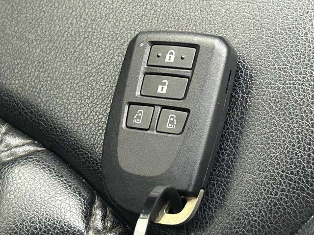 【付属品】このクルマ限定で使える装備品が付いています！使い方などはぜひ実際に店舗にお越しいただき、専門スタッフにお尋ねください！