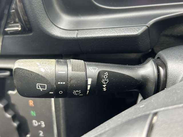 【運転席操作部】快適なドライブを楽しむための機能が装備されています！運転席から触れるので、使いやすいです！除菌プランいれていただくと、さらに清潔で安心していただけます！
