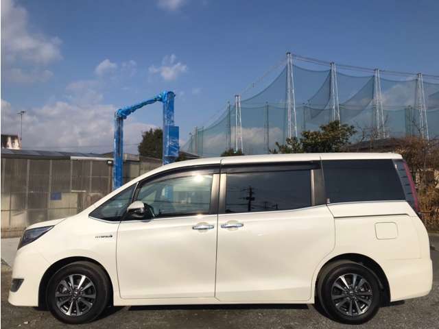 横からの一枚☆どんなお車でも下取りいたします。ご相談ください！直通電話：TEL092-927-0888☆高価下取り、諸費用明朗価格☆ローン審査に自信の無い方もご相談ください