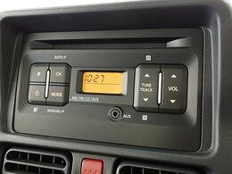 操作ラクラクな　AM/FMラジオ付CDプレーヤーを装備しています。