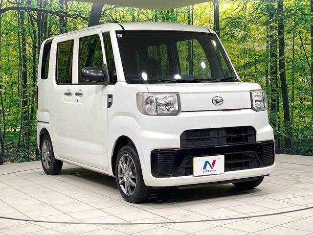 大好評のボディコーティング「弾スプラッシュコート」もご納車までに施工可能。通常のガラスコートと異なる、耐久年数6年の無機質ガラスコーティングが、ボディをキレイな状態に保ってくれます。
