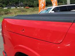 希少のラムBOX！！これは本当に便利な装備！左右にございます！キーレス連動でロック可能！！クールBOXとしても使える優れもの！