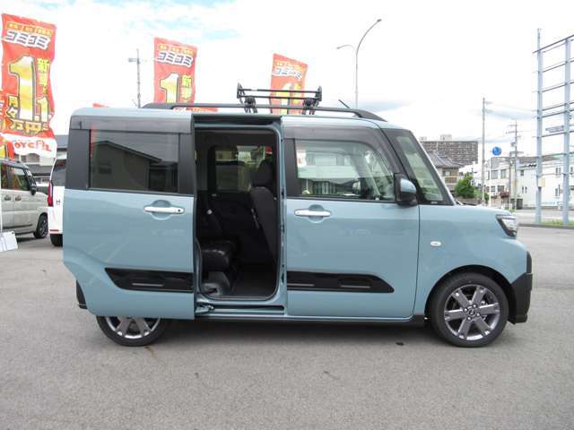 スライドドアには便利なウェルカムオープン機能付き