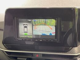 【アラウンドビューモニター】専用のカメラにより、上から見下ろしたような視点で360度クルマの周囲を確認することができます☆死角部分も確認しやすく、狭い場所での切り返しや駐車もスムーズに行えます。