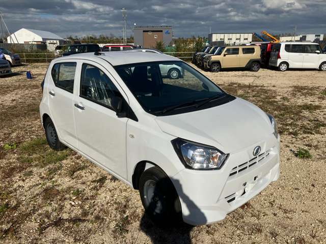 スズキ・ダイハツのサブディーラーとして全国販売優秀の実績！オールメーカーの軽未使用車・中古車はもちろんのこと、コンパクトカー・エコカーなどの普通車も豊富に在庫を取り揃えています！