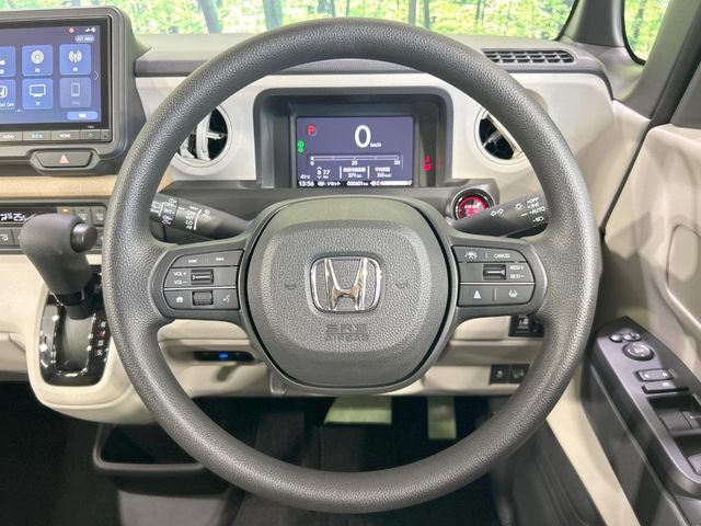 【ステアリングスイッチ】運転中、前方から目線をそらすことなく、オーディオ等の操作が可能な便利機能！安心＆快適なドライブを演出してくれます♪