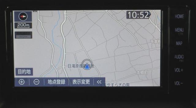ナビは純正品。フルセグテレビ・CD・DVD・Bluetooth・SDオーディオ対応。
