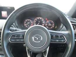 手になじむ革巻きハンドル！