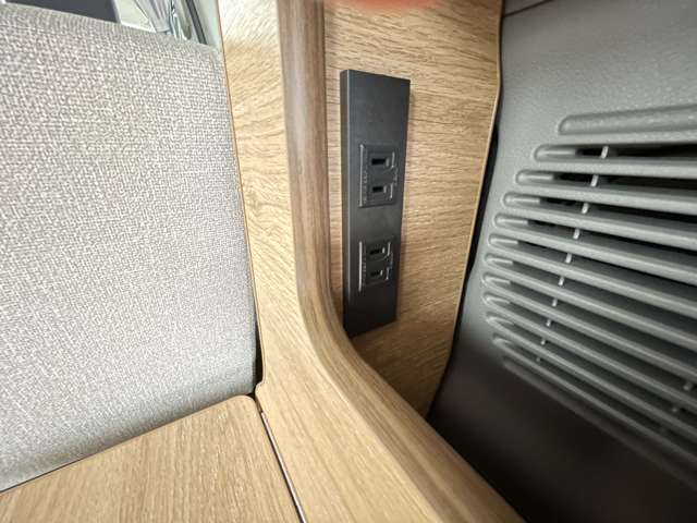 自社入庫車両は高品質でオプション充実のお車が多く、入庫から販売までの期間が短い人気商品です。