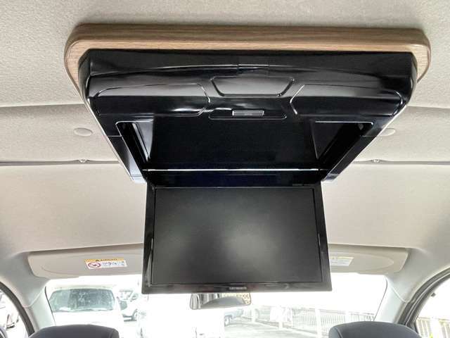 キャンピングカー・福祉車両・商用トラックなどオークションではなかなか見つからないものは当社が直接買取しています。全国を買取りスタッフが飛び回り稀少モデルを集めています。