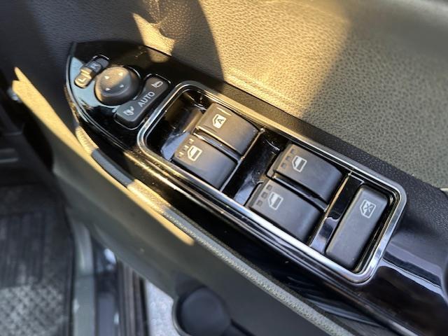 【リア外装】現車の確認はお電話でも承っております。【セレナ/ヴォクシー/ノア/エスクァイア/ステップワゴン/エスティマ/エルグランド/デリカ/アルファード/ヴェルファイア/ランクル/プラド】