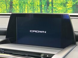 【メーカー純正ナビ】インテリアに溶け込むスタイリッシュな「専用設計」メーカーナビを装備♪視認性や操作性など基本性能にも優れ、より上質なカーライフをお楽しみいただけます。