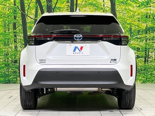 安心の最長10年・走行無制限保証（有償）をご用意。保証内容も充実はもちろん、無料点検＆オイル交換や、年中無休の全国・24時間ロードサービスも付帯されておりますのでご安心下さい。