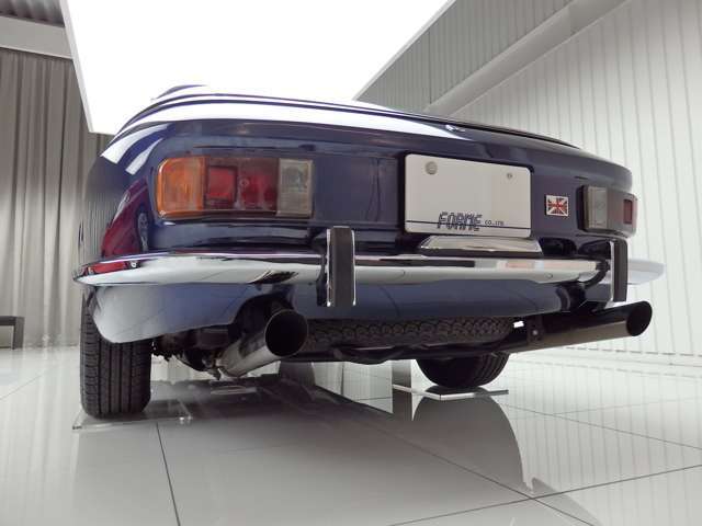 輸入車その他 ジェンセン インターセプター 1975年 4 9万キロ 大阪府 Forme フォルム 中古車情報検索ならcarview