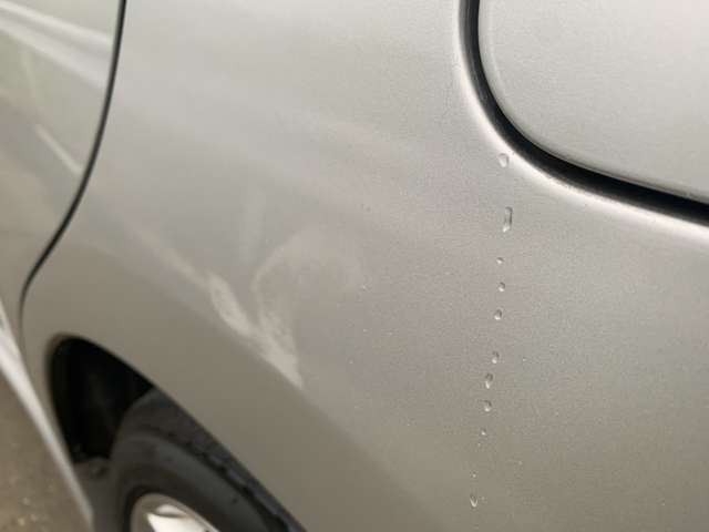 リアクォーター塗装飛び