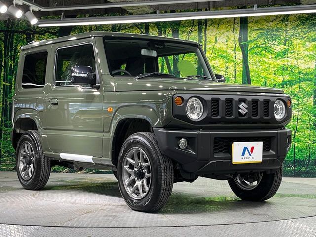 大好評のボディコーティング「弾スプラッシュコート」もご納車までに施工可能。通常のガラスコートと異なる、耐久年数6年の無機質ガラスコーティングが、ボディをキレイな状態に保ってくれます。