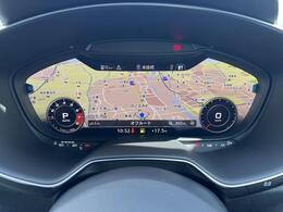 【Audi　バーチャルコックピット】液晶フルデジタルディスプレイにスピードメーター、タコメーター、マップ表示、メディア情報などフレキシブルに表示させるバーチャルコックピットを装備。