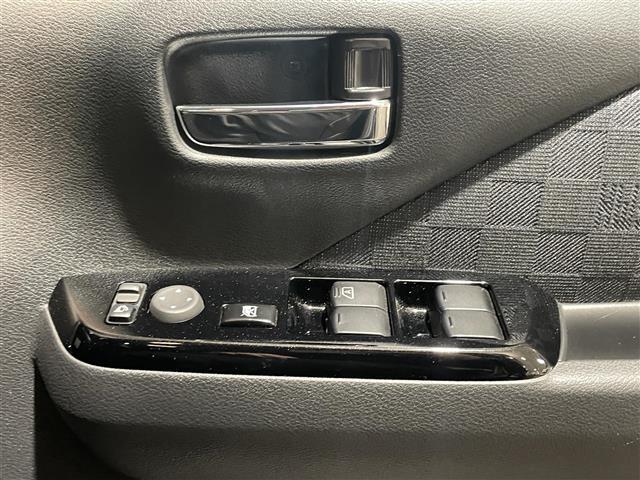 気になる車はお電話やメールで当店にお問い合わせください。なお、お電話での在庫の取り置きはできません。ご来場の際は、商談が重なる事が増えていますので事前に在庫有無をご確認くださいませ。