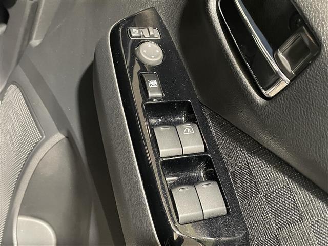 気になる車はお電話やメールで当店にお問い合わせください。なお、お電話での在庫の取り置きはできません。ご来場の際は、商談が重なる事が増えていますので事前に在庫有無をご確認くださいませ。