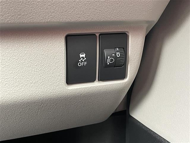 【運転席操作部】快適なドライブを楽しむための機能が装備されています！運転席から触れるので、使いやすいです！除菌プランいれていただくと、さらに清潔で安心していただけます！