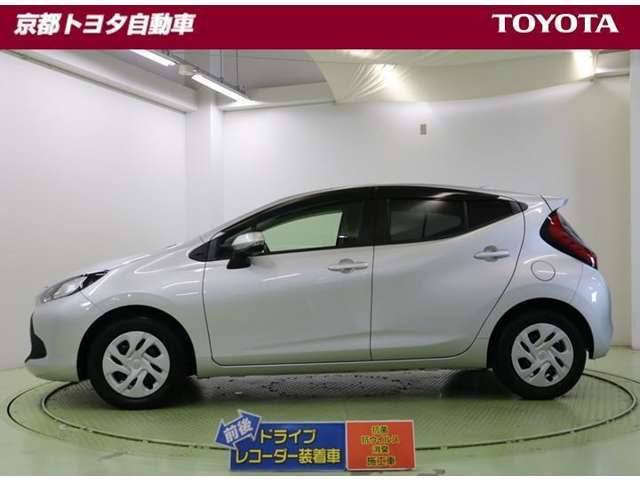 車線はみ出し防止警告【レーンアシスト】、衝突予防および衝突安全システム【PCS】で安心を。障害物や歩行者などを検知、警告してくれる【クリアランスソナー】がトラブルを未然に防ぐサポートをしてくれます。