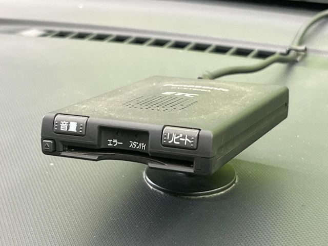 【ETC】高速道路の料金所をストレスなく通過！話題のスポットやサービスエリアに多い「スマートIC」利用時は必須のアイテムです。当店でセットアップを実施、ご納車当日からすぐにご利用いただけます！