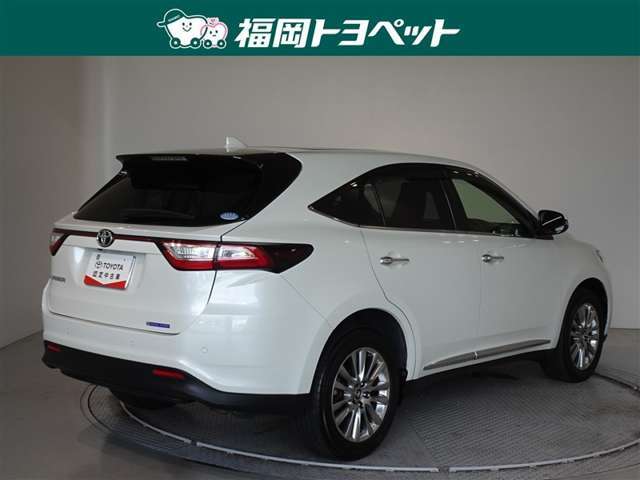 色は人気のホワイトパールクリスタルシャインです。