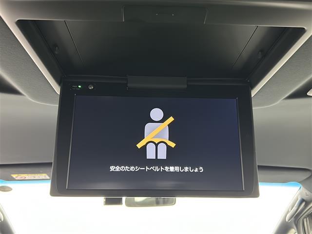 【後部座席操作部】後部座席を快適に過ごしていただくための便利な装備が付いています！