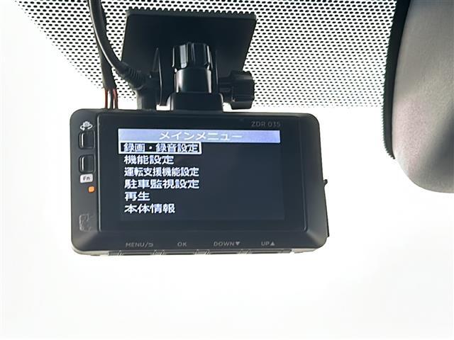 【バックミラー】大きくて見やすいので、後方を見るときも安心です！