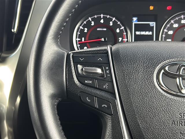 【運転席操作部】快適なドライブを楽しむための機能が装備されています！運転席から触れるので、使いやすいです！除菌プランいれていただくと、さらに清潔で安心していただけます！
