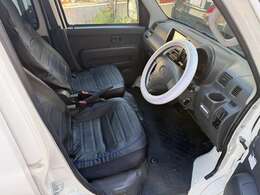 遠方からのお問い合わせも大歓迎です！車両について画像よりさらに詳しく知りたい・お手続きの方法等、スタッフ直接お問い合わせください！