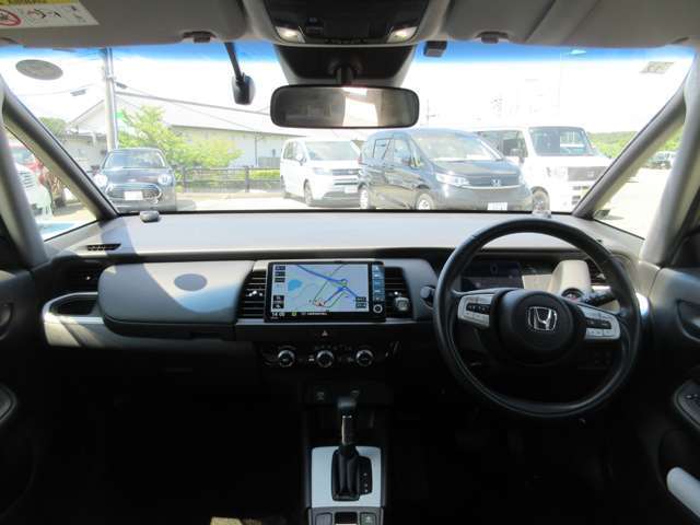 視界が良好でどなたでも運転がしやすいのでお勧めです！！