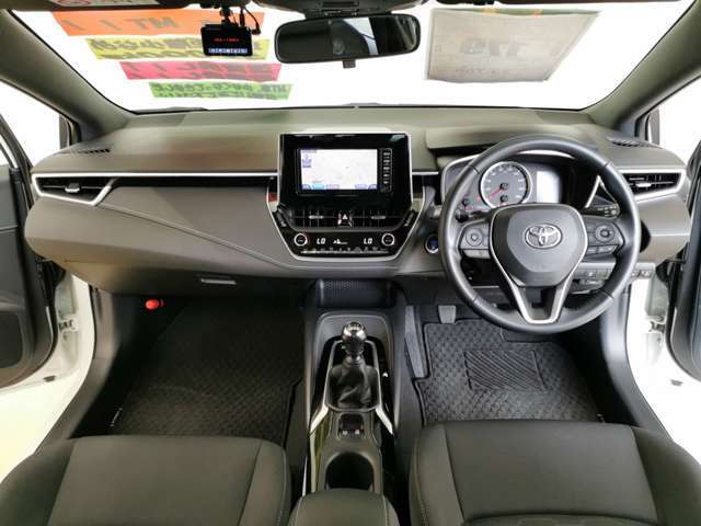 綺麗な灰皿ですね、タバコの形跡はないのでおそらく禁煙車ではないかと思われます、ちなみに仕入れマンはタバコはすわないので臭いには敏感です
