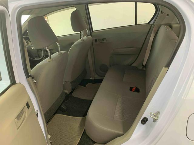 お車の状態をしっかりとお伝えするために1台の車両に付き40枚以上の画像を用意しております。外装はもちろん、室内の装備やお車の特徴などごらんください。