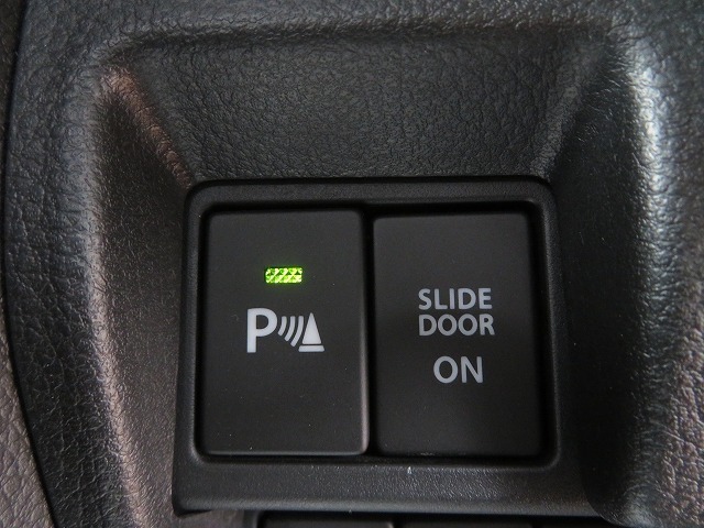 【コーナーセンサー】障害物との距離が近づくにつれてドライバーに警告音でお知らせ◎快適ドライブをサポートしてくれる安心装備です★★★