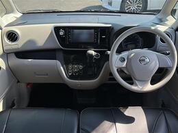 【インパネ全体】車内の雰囲気でお車の印象も変わります。自分好みのお車を見つけていきましょう！