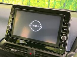 【純正9型ナビ】人気の純正ナビを装備。オーディオ機能も充実しており、Bluetooth接続すればお持ちのスマホやMP3プレイヤーの音楽を再生可能！毎日の運転がさらに楽しくなります！！