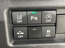 【スズキ　セーフティサポート】走行中に前方の車両等を認識し、衝突しそうな時は警報とブレーキで衝突回避と被害軽減をアシスト。より安全にドライブをお楽しみいただけます。